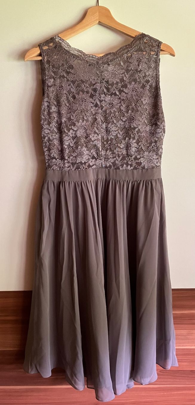 Vestiti: elegantes Kleid mit Spitzen 42 – Nuovo e nell'imballaggio originale da Alt St. Johann venduto da philipp8179 1