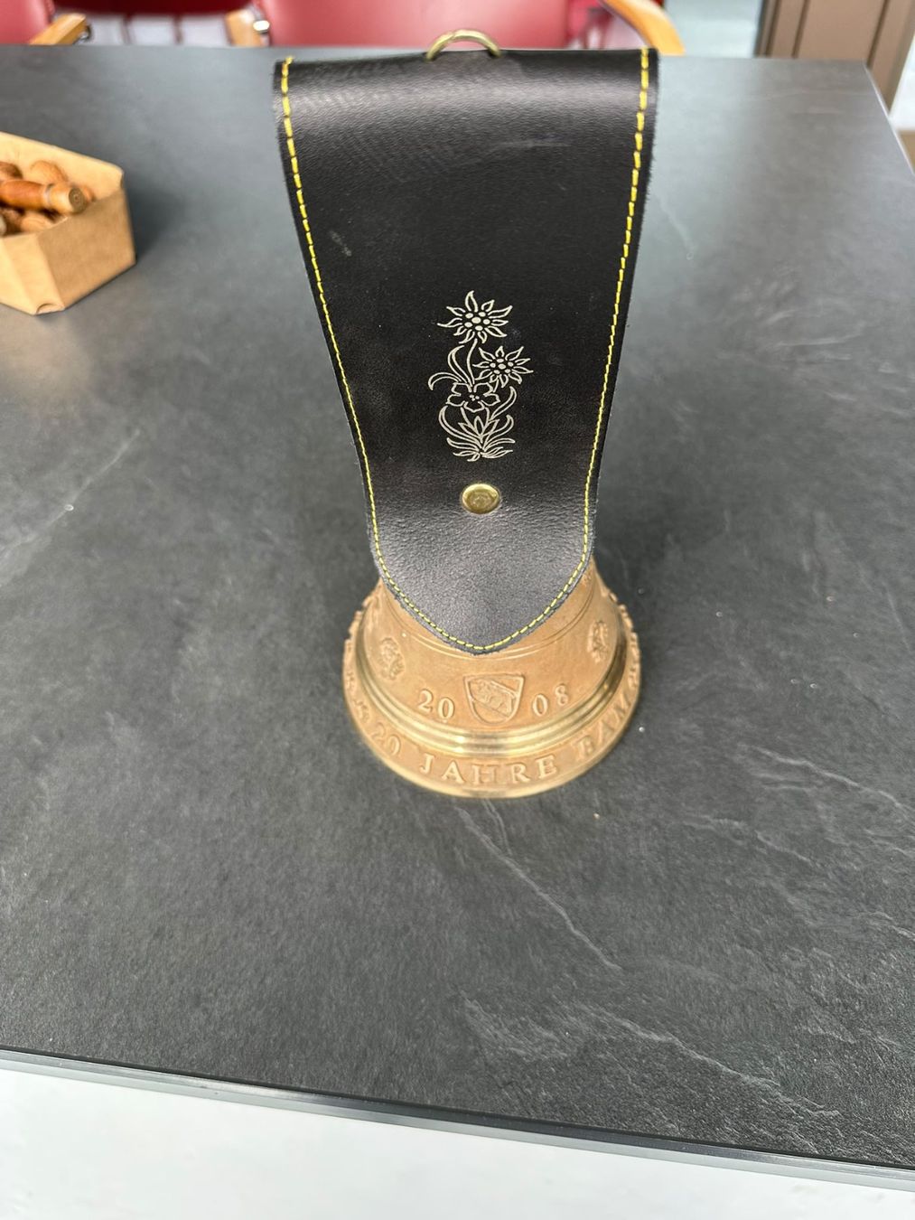 Campanacci mucche: Glocke – Nuovo e nell'imballaggio originale da Burgdorf venduto da interstellar2 3