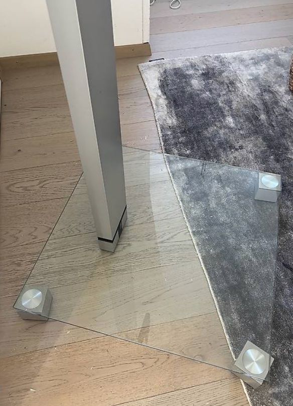 Bildschirmhalterung: Pied TV – Gebraucht aus La Croix (Lutry) von patricia150392 1