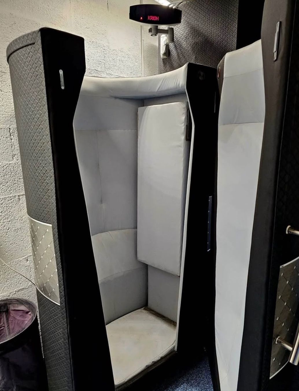 Appareils médicaux: Machine de Cryothérapie corps entier – D'occasion à Villargiroud par Nooji100 1