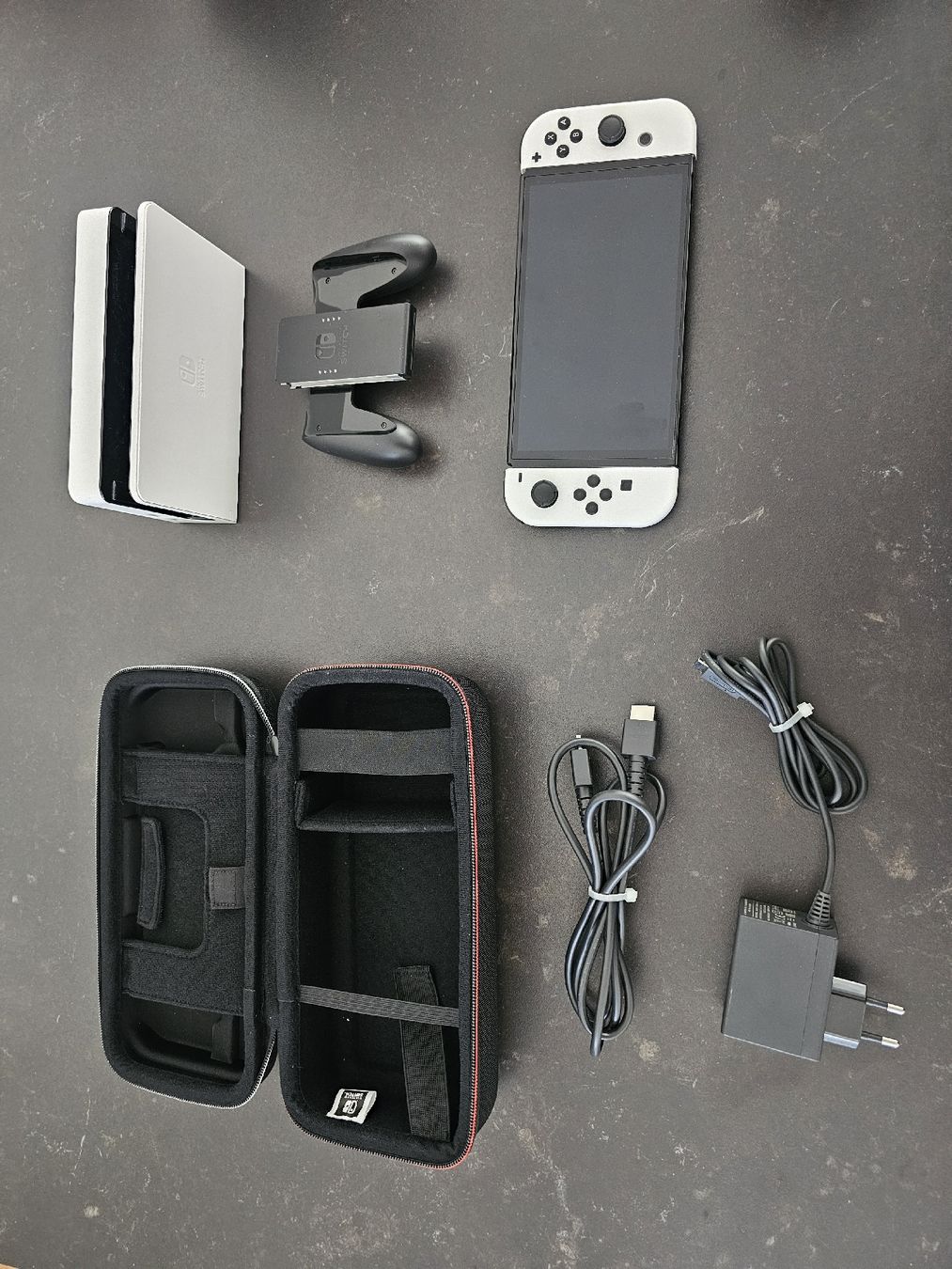 Nintendo Console: Nintendo Switch – Usato da Buochs venduto da Zenmaster.B 3