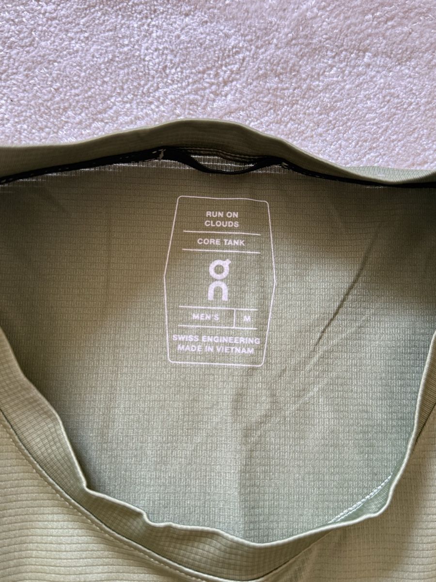 T-shirts: On Tank Top (M) – D'occasion à Bern par Laufsport3000 3