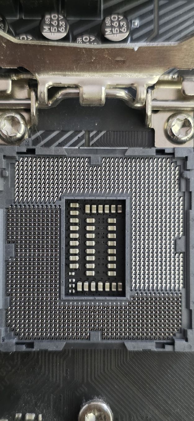 MSI Schede madri: MSI MPG Z390 Gaming Pro Carbon – Usato da Brig venduto da N1TR-0 4