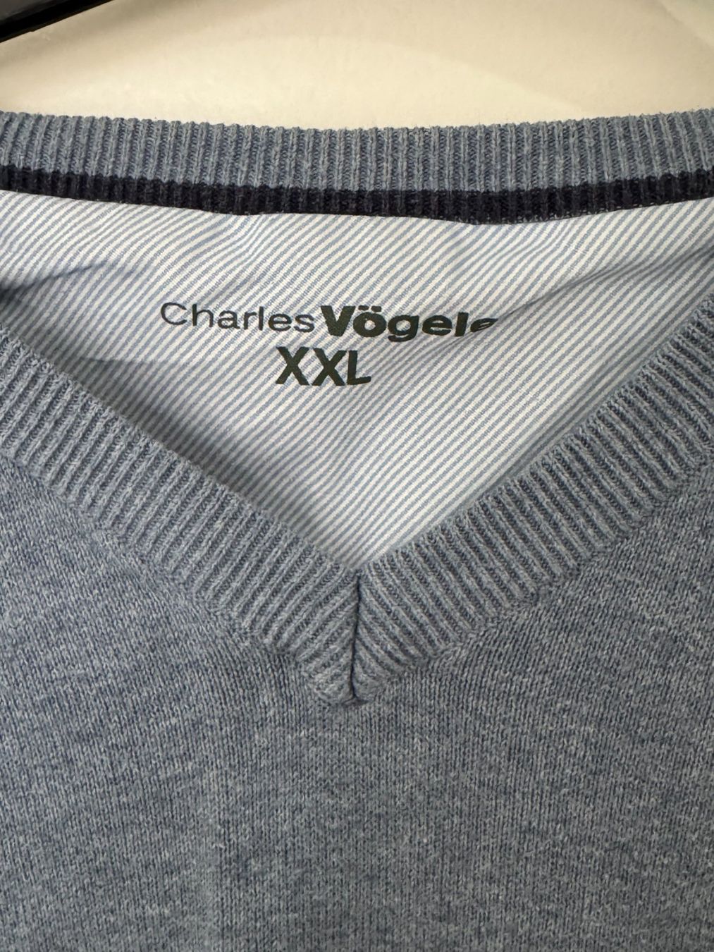 Pullover & Sweatshirts: Pull bleu Vögele Taille XXL – Gebraucht aus Yvonand von log_t9ks 2