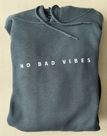 "No Bad Vibes" Hoodie Grösse M - Top Zustand