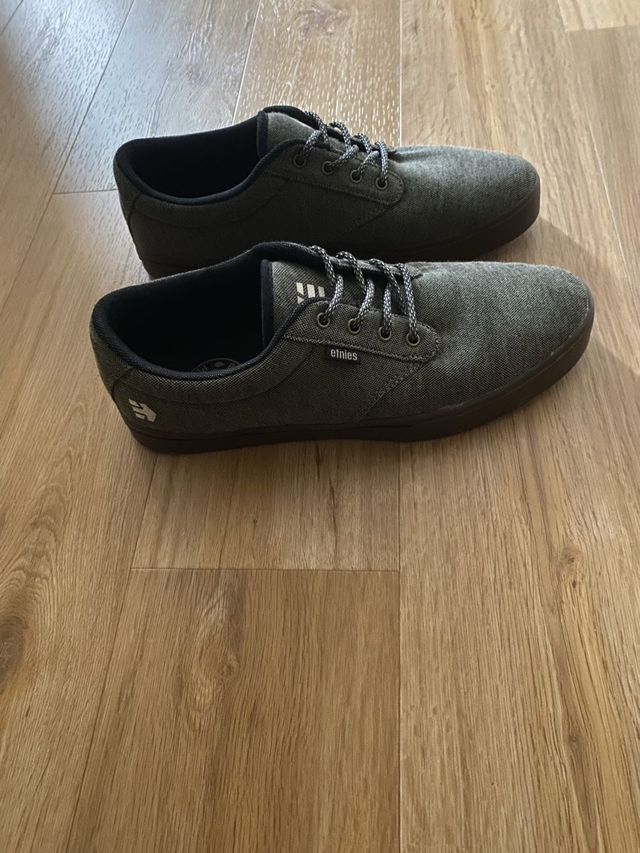 Scarpe da uomo: Sneaker 44 Sehr gut – Usato da Schmitten FR venduto da ElCompadre