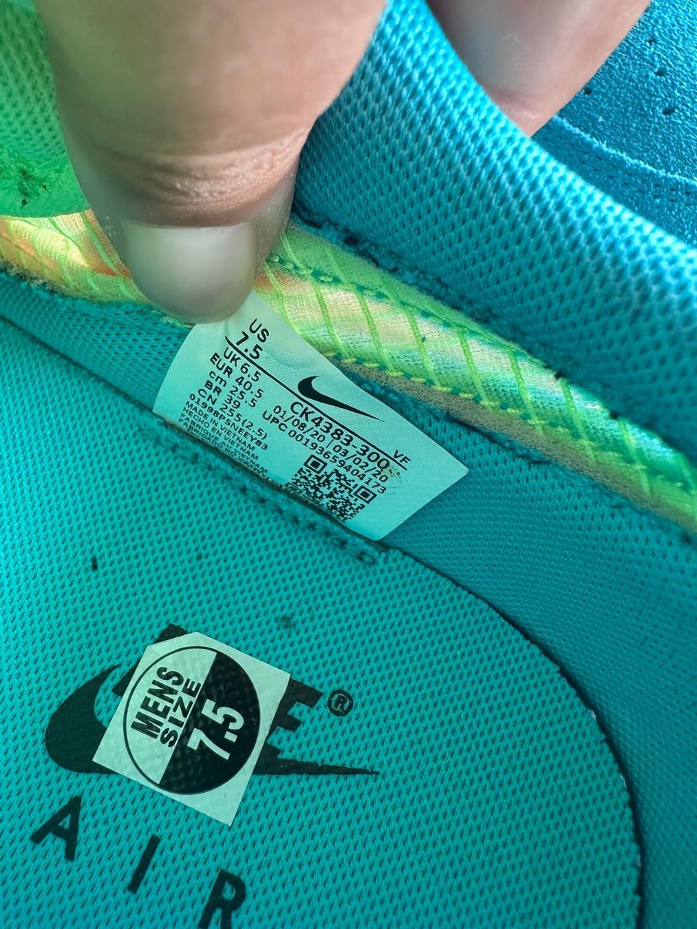 Scarpe da uomo: Baskets Nike Air Force 1 turquoise taille 40.5 – Usato da Praz (Vully) venduto da Redfield45 3