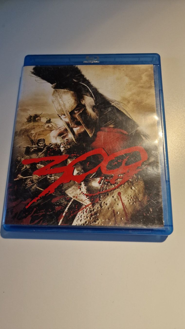 Tutti i DVDs: 300 Blue Ray Spielfilm – Usato da Sempach Station venduto da SwissRolli