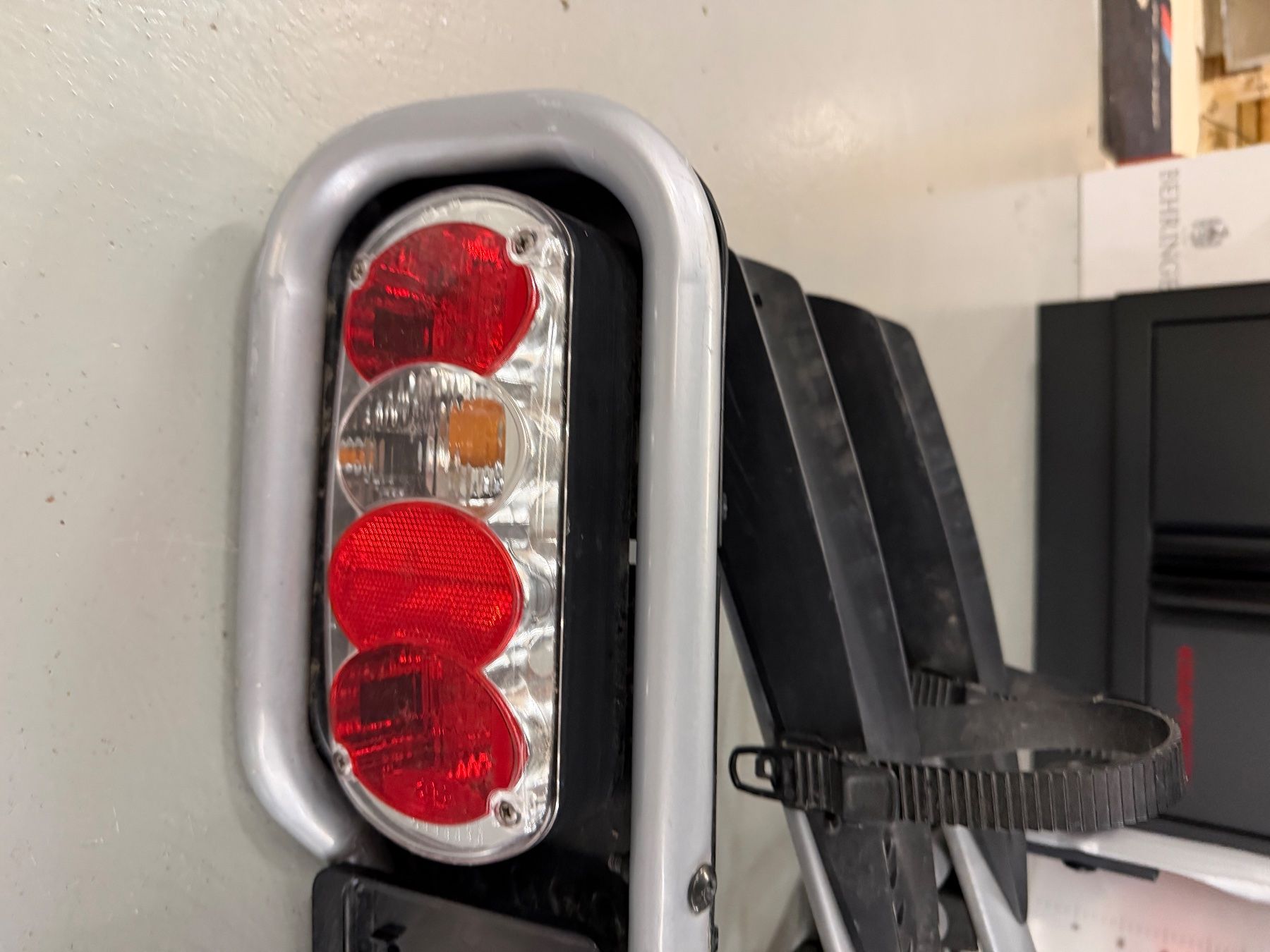 Travi: Thule Fahrradträger – Difettoso da Oftringen venduto da bra_55lt 1