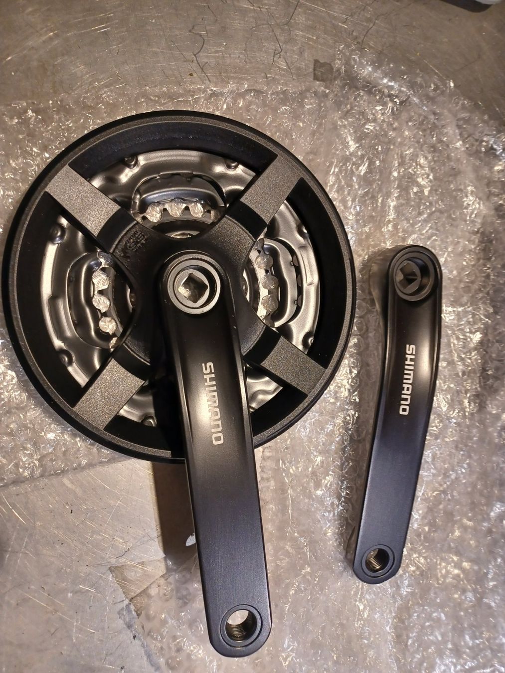 Ersatzteile: Kurbelgarnitur Shimano – Neu und originalverpackt aus Bleienbach von yupi12
