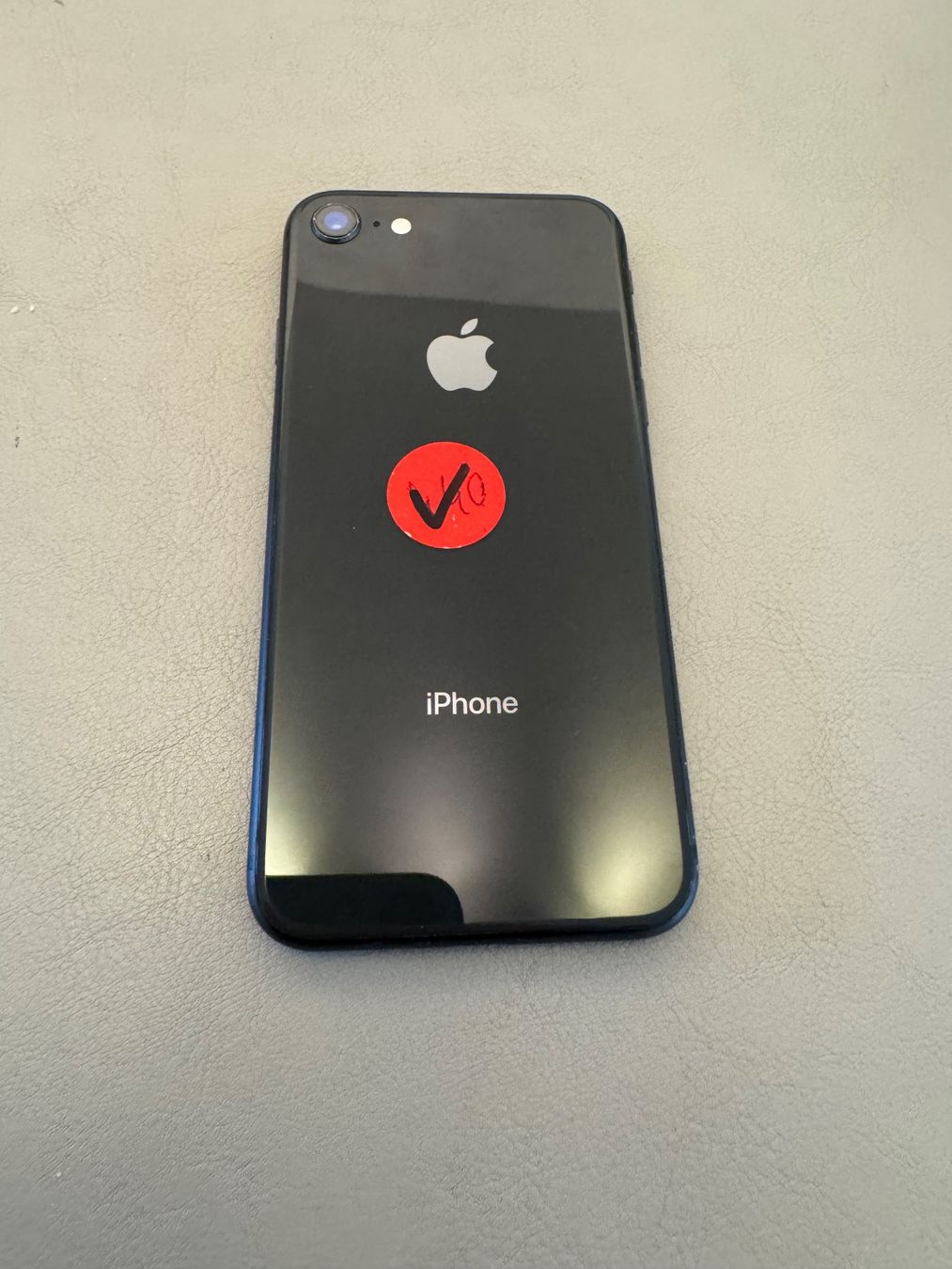 Apple Handys / Smartphones: iPhone 8 – Defekt aus Adliswil von Busys 1