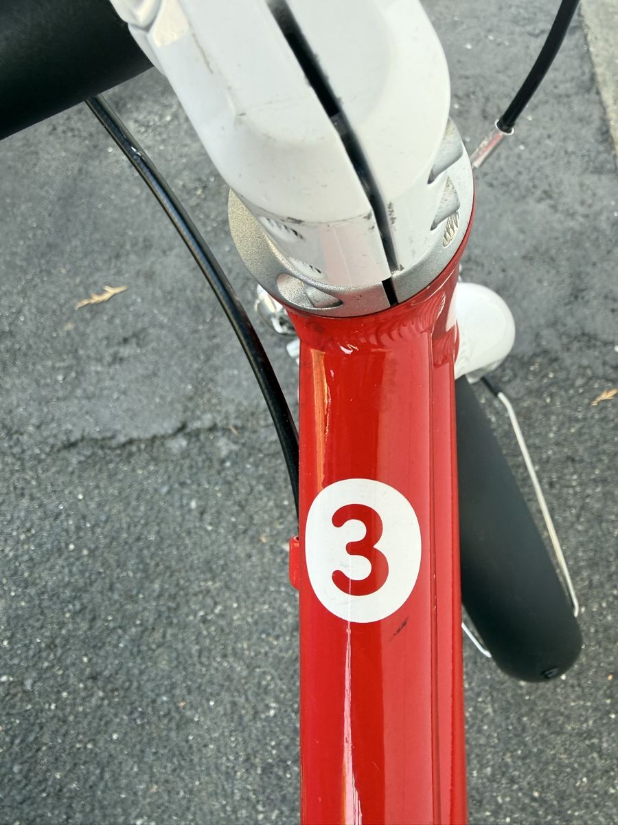 Woom Vélos: Woom 3 Bike rot – D'occasion à Ebikon par InesUndElf 4