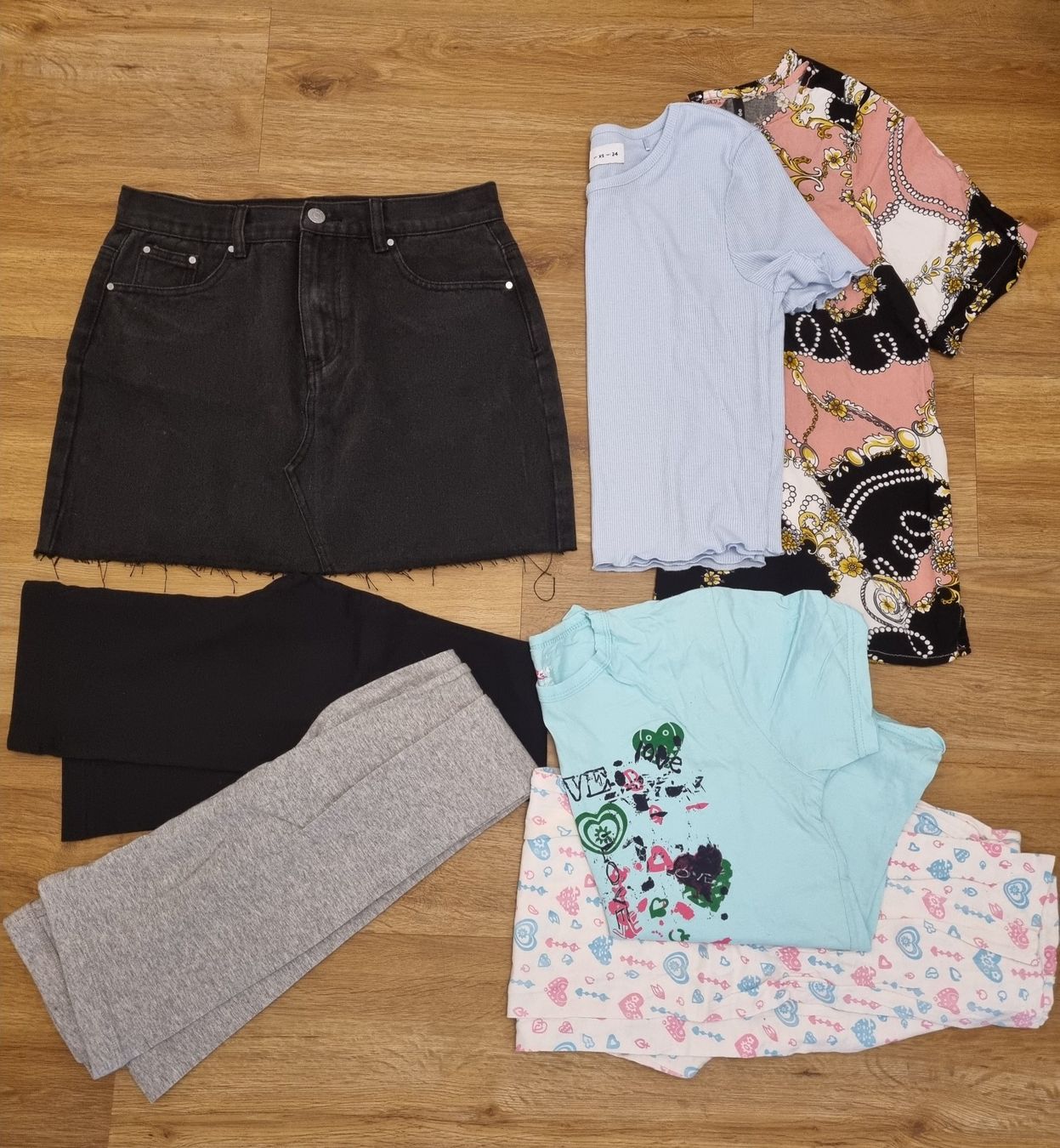 Kleiderpakete: Kleiderpaket Sommer Gr. XS/S – Gebraucht aus Neuenhof von SquidGame 2