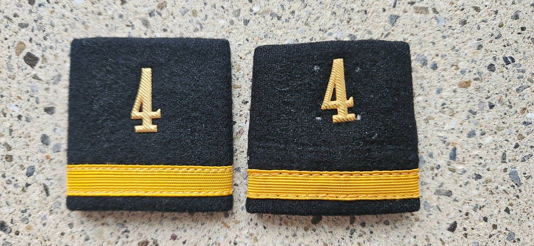 Schweizer Armee Placchette & Badge: *** Patten Genie Major nr.4 *** – Usato da Riedholz venduto da fr_sIruP