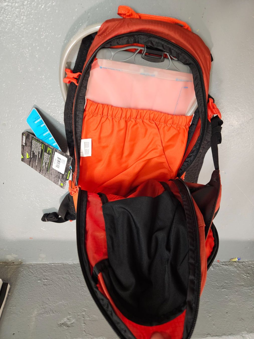 Dakine Sacs à dos: Dakine Session inkl.Hydrapack 12L – Neuf avec emballage d'origine à Wangen ZH par tulipe55 4