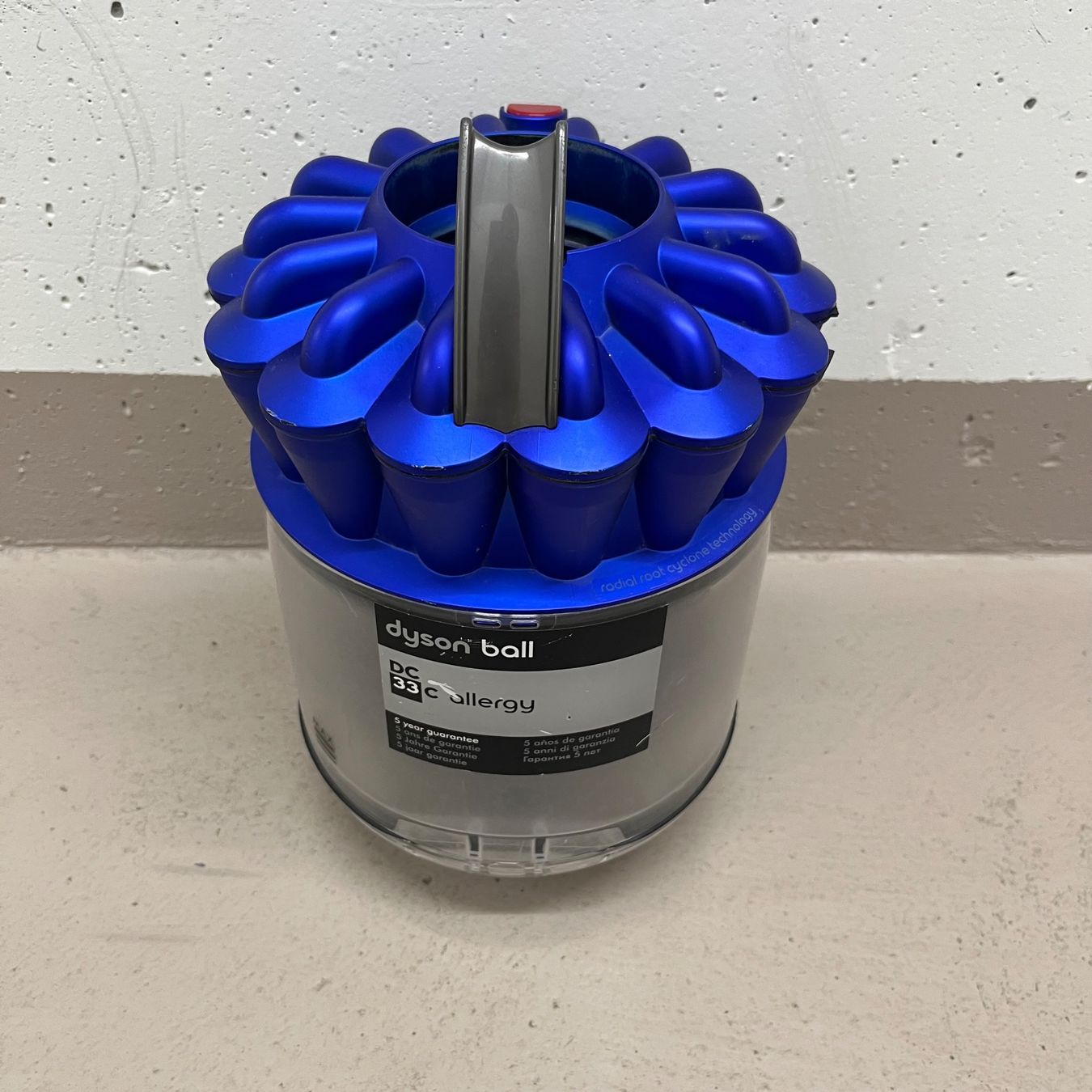 Dyson Aspirapolveri & Accessori: Dyson DC33c Allergy – Zyklon, Staubbehälter & Filter – Usato da Therwil venduto da Xavier_G
