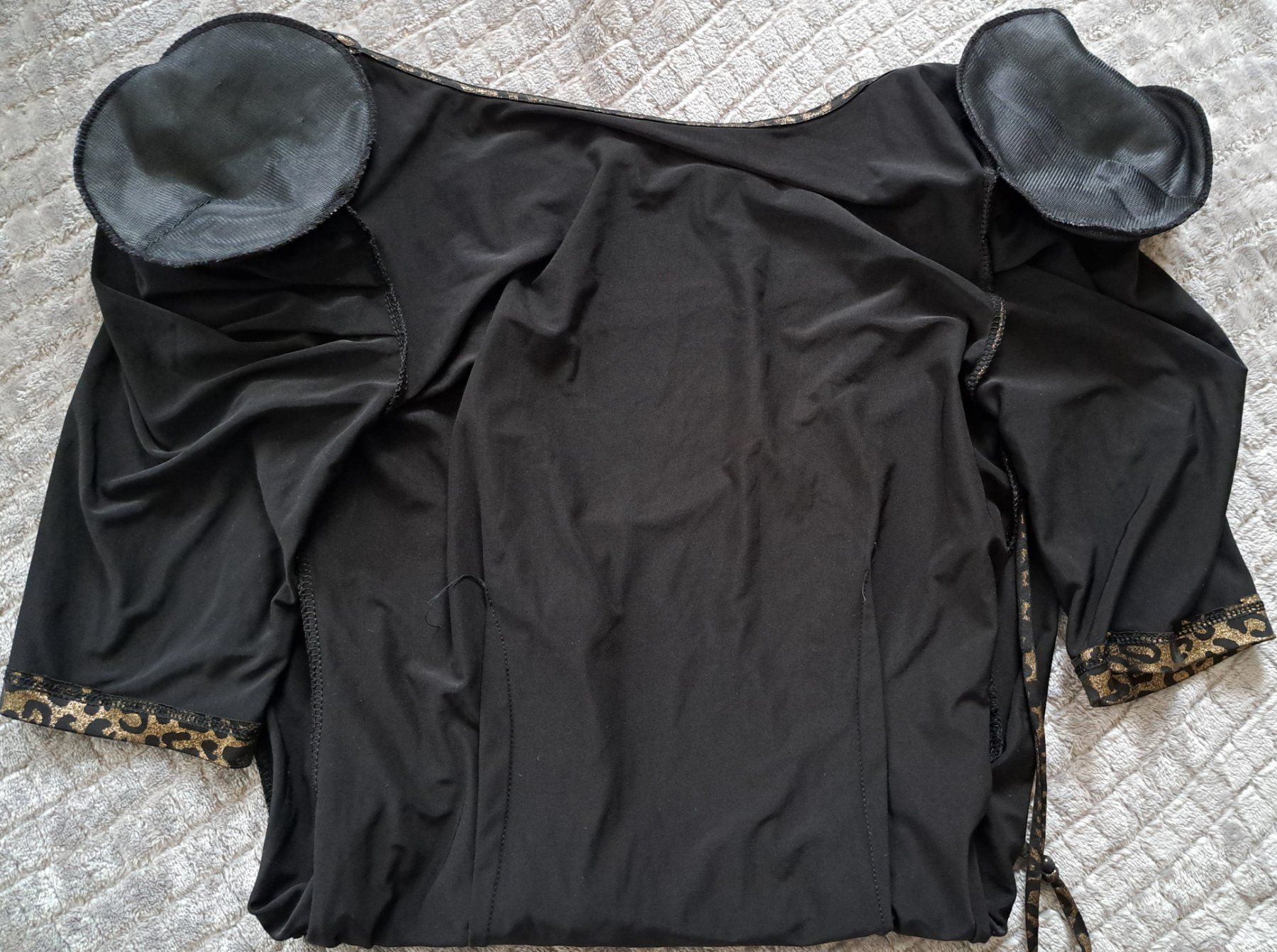 Vestiti: Guess dress – Usato da Saas Grund venduto da IvanaXY 5