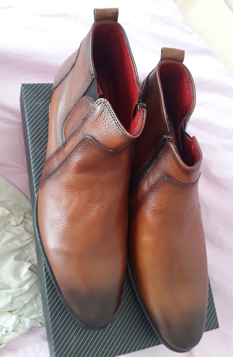 Scarpe da uomo: Bottines en Cuir p.43 – Nuovo (secondo la descrizione) da Renens VD venduto da cla_7zv5 4