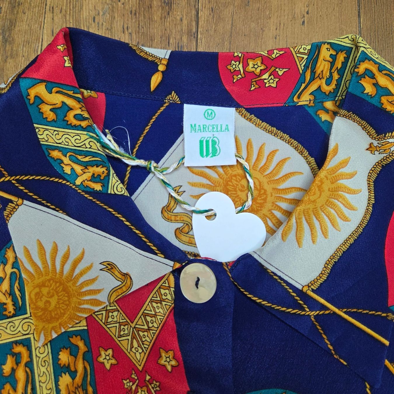 Camicette: Vintage 80s Seidenbluse – Usato da Bern venduto da -Aniko- 4