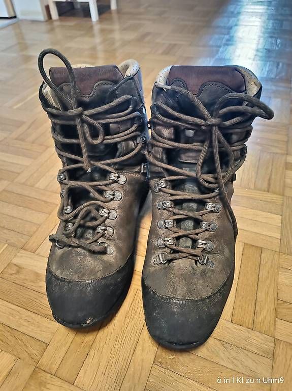 Scarpe da uomo: Wanderschuhe Hanwag – Usato da Rotkreuz venduto da Kuenti1