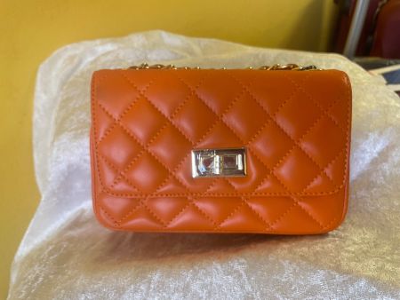 Sac à bandoulière ou à main  mandarine  matelassé  cuir neuf