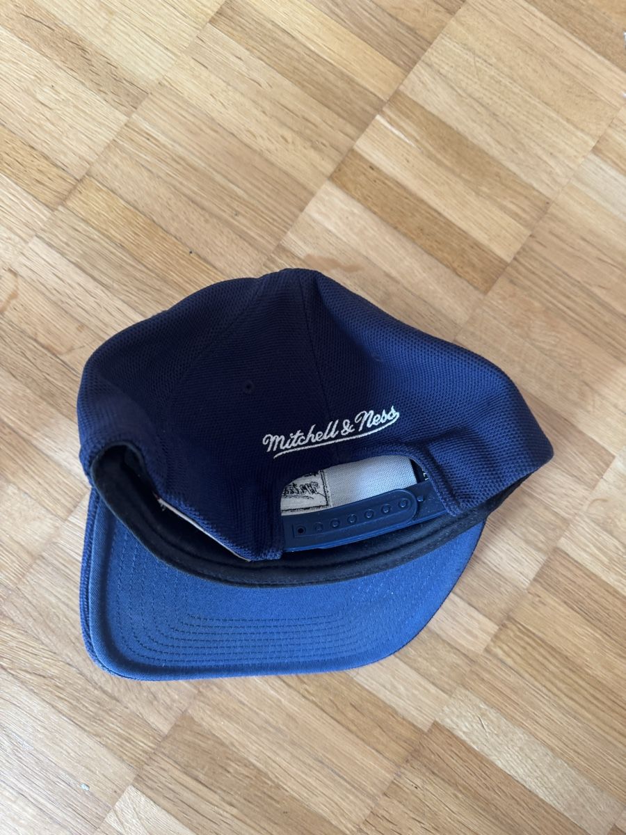 Mitchell & Ness Hüte, Mützen & Caps: Mitchell & Ness Snapback Cap navy – Nostalgia Co. – Gebraucht aus Schwerzenbach von nic_w5mz 1