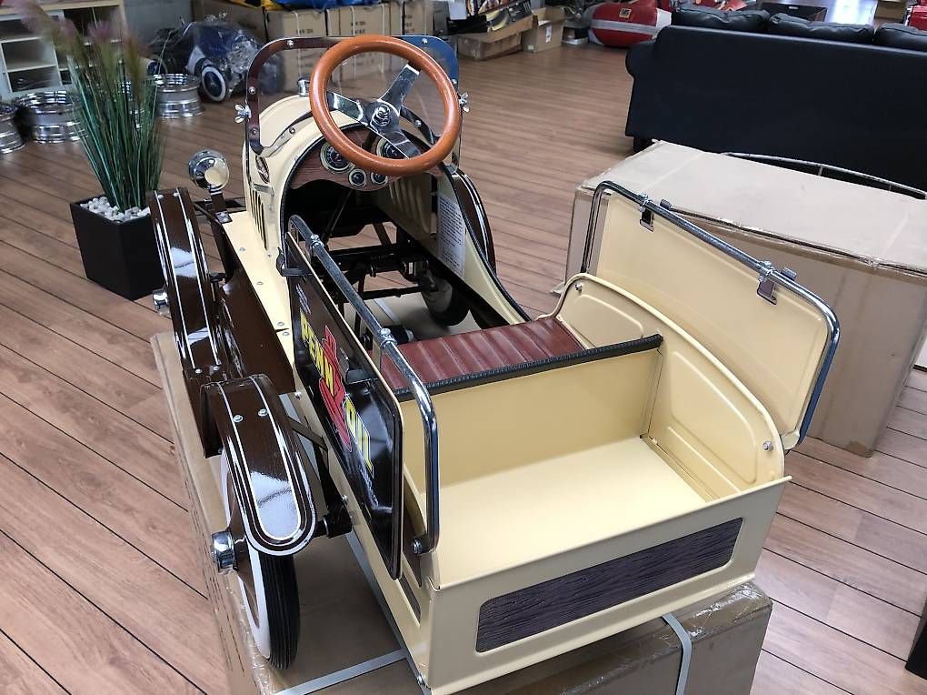 Veicoli per bambini: Tretauto Pedal Car – Nuovo (secondo la descrizione) da Gampelen venduto da Steuer0 2