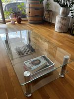 Couchtisch aus Glas mit Metallbeinen gebraucht