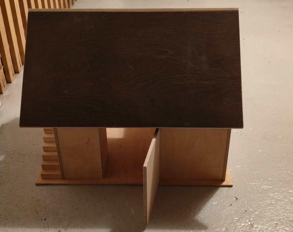Giocattoli: Bauernhaus Holz inklusive Zubehör – Usato da Luzern venduto da sue_9vj5 1