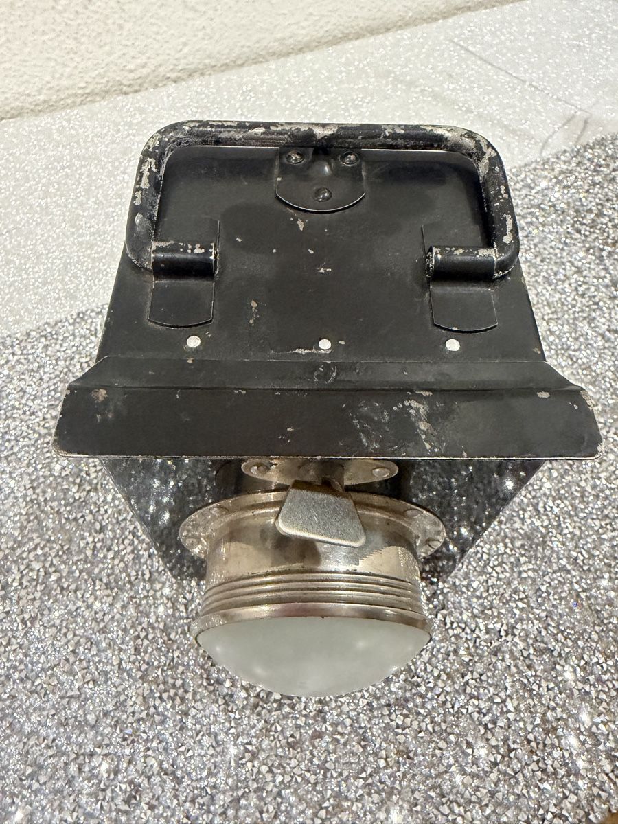 Lampade: Alte Scheinwerfer. Antik Warnlampe Notleuchte – Usato da monte carasso venduto da Chanel82 1