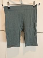 Short sport Zara vert kaki taille XS 
