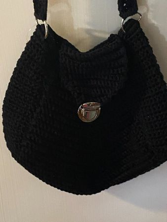HANDTASCHE SCHWARZ,HANDGESTRICKT