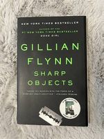 Buch: Sharp Objects - Gillian Flynn