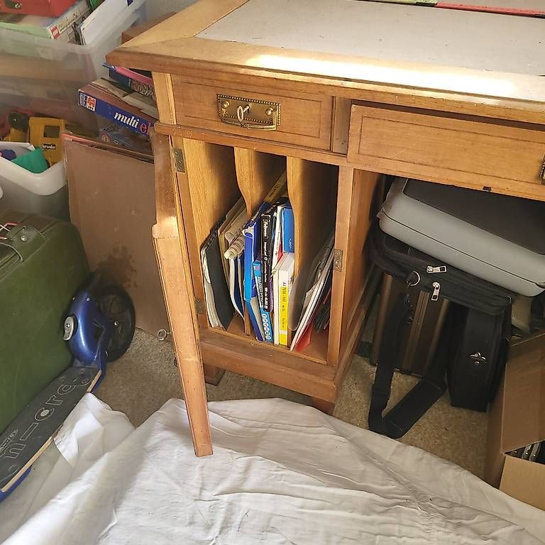 Bureaux: Bureau en chêne – D'occasion à Bussigny par DOC1030 3