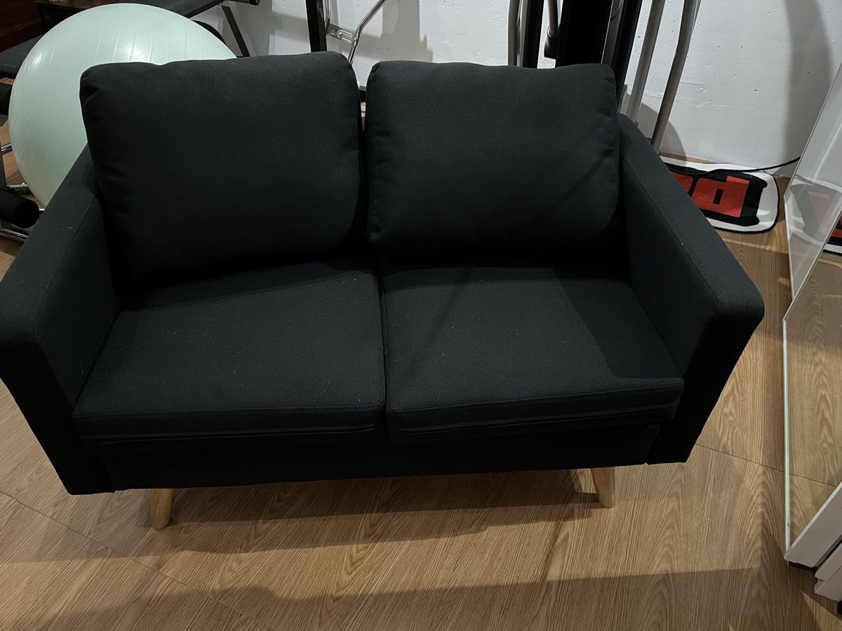 Sofas: Sofa 2er – Gebraucht aus Frick von DionysHildebrand