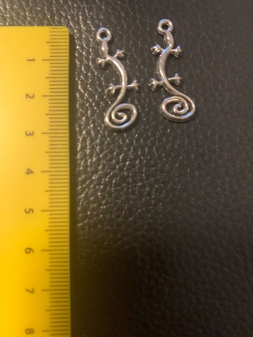 Ciondoli: Anhänger / Glücksbringer - 2 Gecko – Nuovo e nell'imballaggio originale da Beromünster venduto da msklef 1