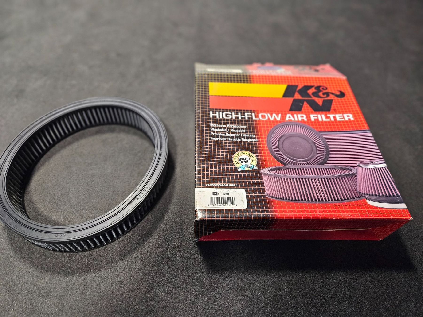 Volkswagen Alle Autoersatzteile: K&N Sportluftfilter zu VW Polo – Gebraucht aus Kallnach von Aircooler