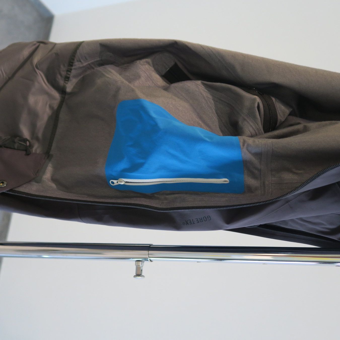 Arcteryx Vestes: Regenjacke arc'teryx, Grösse M, anthrazit – D'occasion à Goldingen par hes_qz5d 5