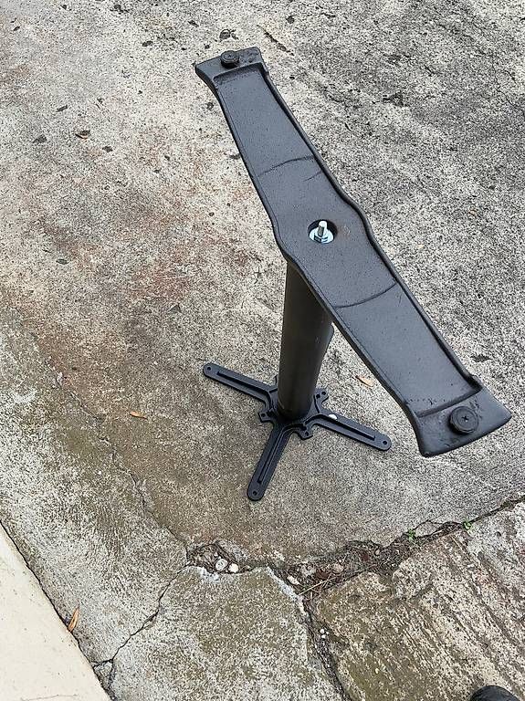 Sonstiges Mobiliar: Tischfuss Gastro Restposten 65cm Hoch – Gebraucht aus Burgdorf von dkwhummel 3