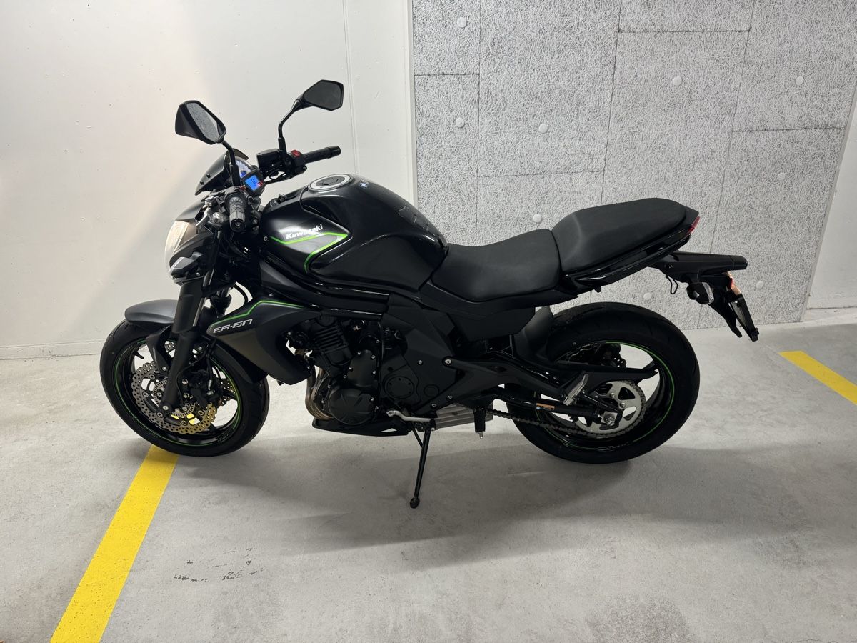 Kawasaki Strasse: Kawasaki ER 6N, 53kW, 688km – Gebraucht aus Dällikon von lom_75vl
