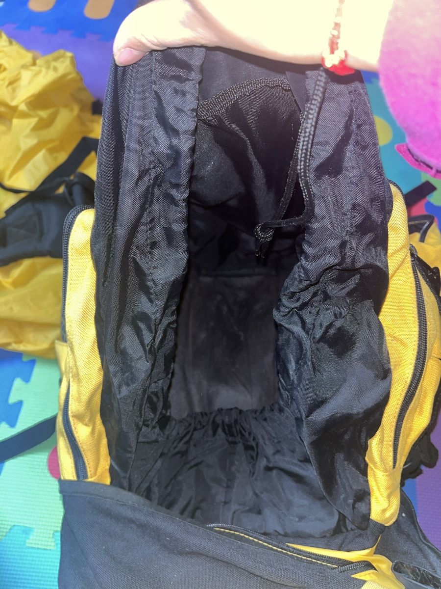 Zaini: Top Wanderrucksack mit Regenhülle, gelb/schwarz, robust – Usato da Bremgarten b. Bern venduto da nan_n82z 3