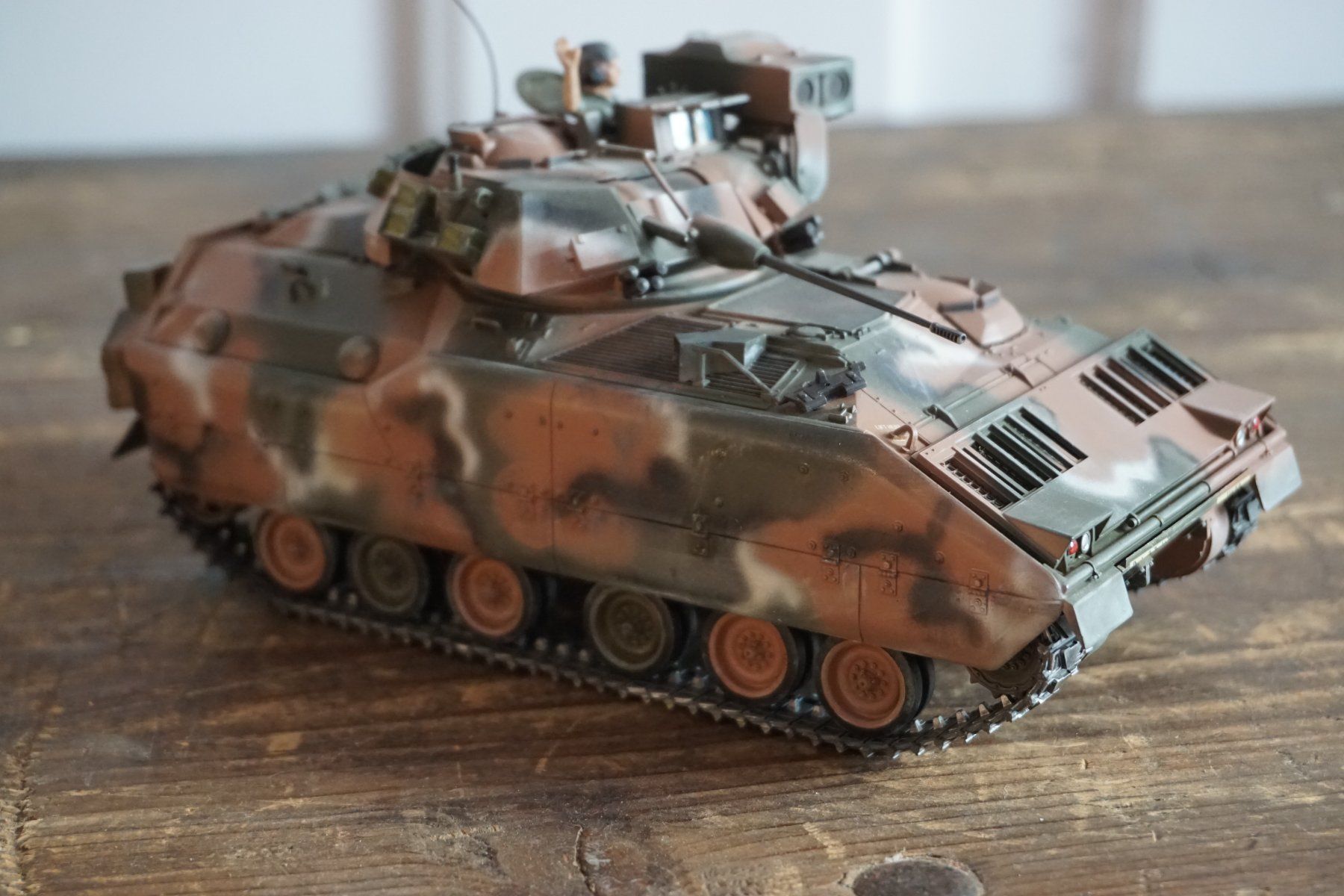 Tamiya Kit di modellismo & Modellini statici: Tamiya US M3 Bradley 1:35 TOP !!!!!!!!!!!!!!!!!!! – Usato da Reiden venduto da Doppeldecker69