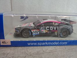Spark 1:43 Aston Martin DBR9 GT Tour 2011 No 005 / 500