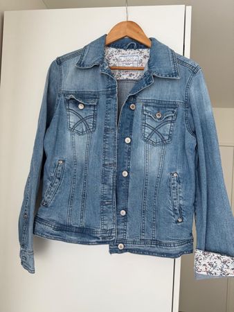 Country Romantic Jeansjacke – Blumiges Innenfutt
