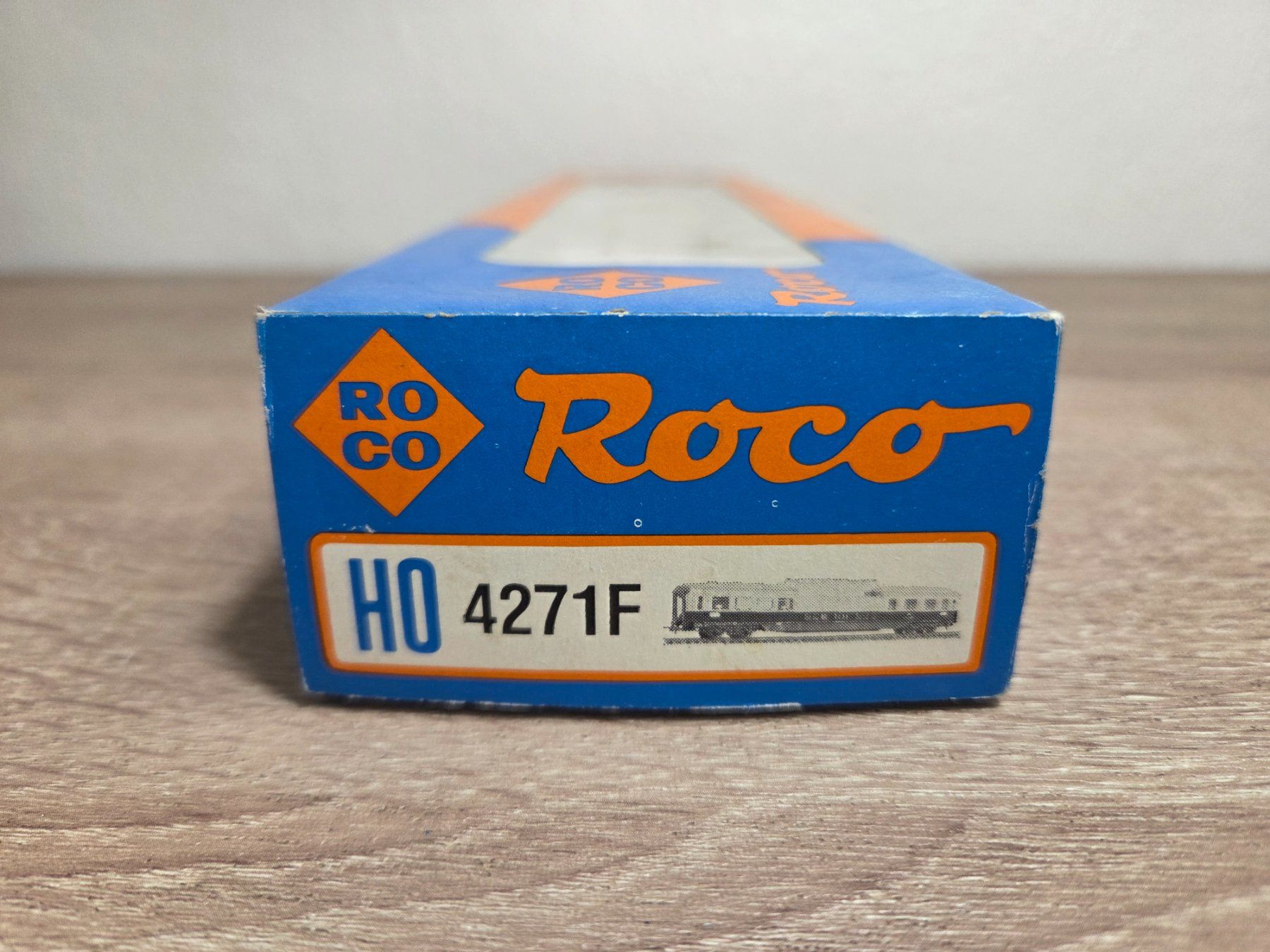 Roco Modellini di ferrovie: Roco 4271F Panoramawagen DB H0 – Nuovo e nell'imballaggio originale da St-Aubin-Sauges venduto da Lo_Go 6