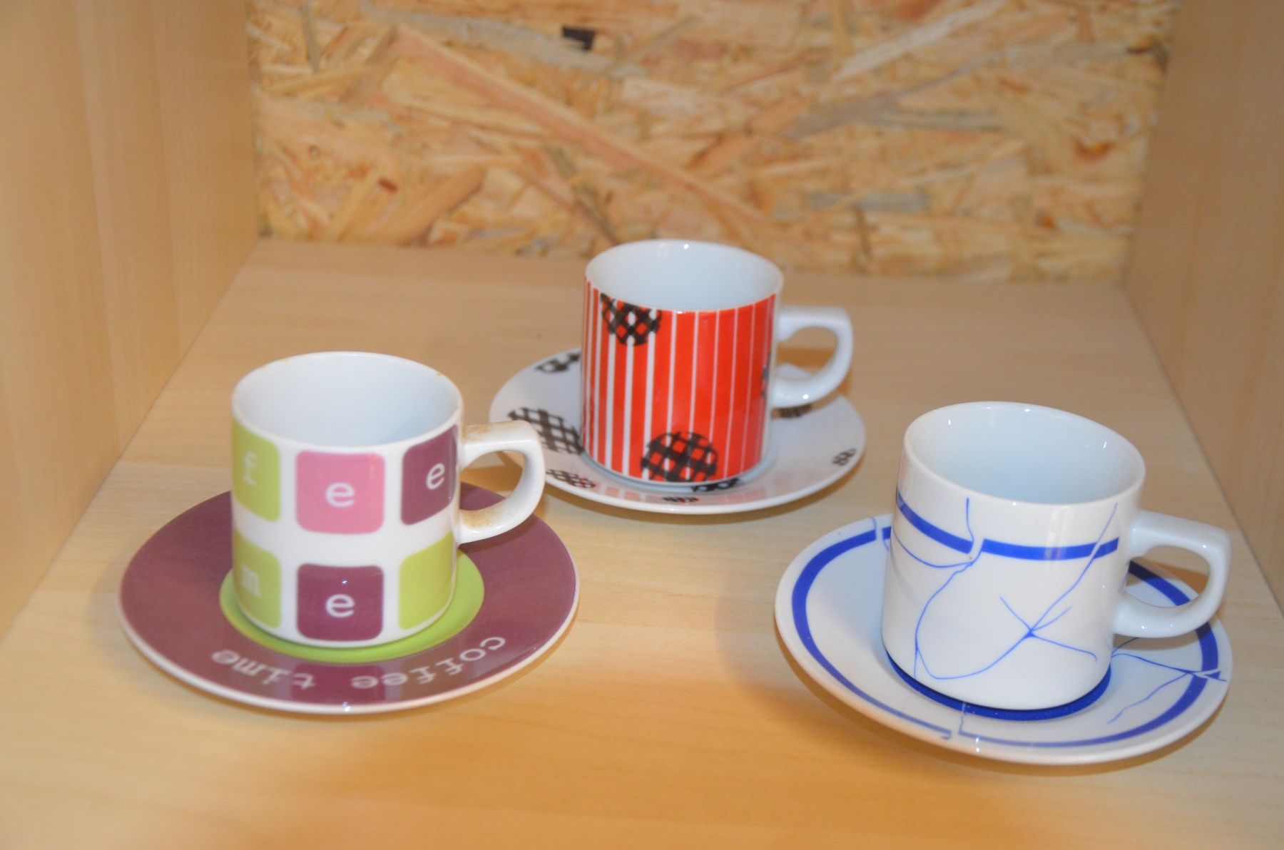 Pfister Tazze: 3 STUCK - ESPRESSO TASSE PFISTER – Nuovo (secondo la descrizione) da Chiasso venduto da Dolly015
