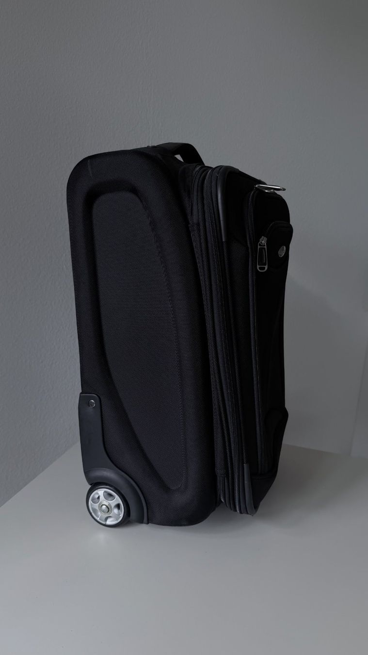 Samsonite Valigie: Samsonite Valise cabine souple noire – Usato da Lausanne venduto da ipanema23 1