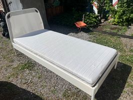 Bett Metall Weiss mit Lattenrost und Matratze 90x200cm