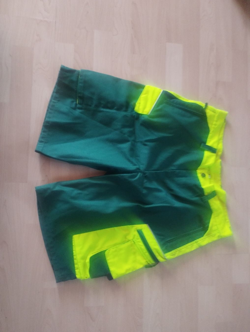 Pantaloni: Arbeitsshorts – Nuovo (secondo la descrizione) da Zetzwil venduto da Schoggimus