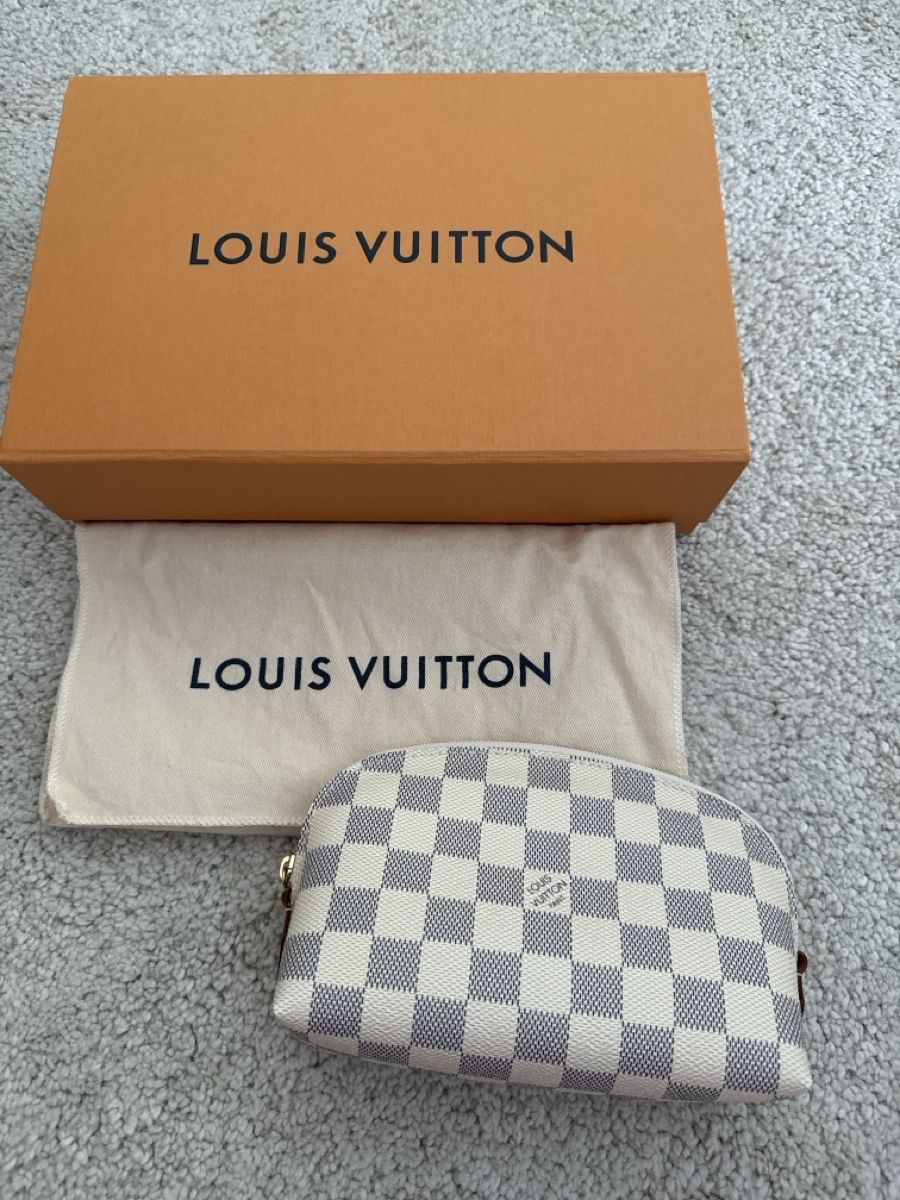 Louis Vuitton Custodie per cosmetici: Louis Vuitton Cosmetic Pouch – Nuovo e nell'imballaggio originale da Zürich venduto da ken_n7dn